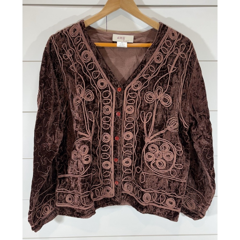 Anii by Natural Floral Embroidered Brown with Red Button M/L Long Sleeve Shirt